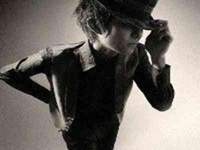 【网通社快报】零跑Lafa5开启预售，1058万元起主打年轻“小钢炮”市场