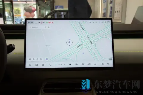 15万级磁流变悬架轿车,标配激光雷达,深蓝L06凭啥这么香?-1