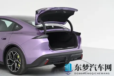 深蓝L06实车体验：续航长，配置高，适合家用和年轻人-2