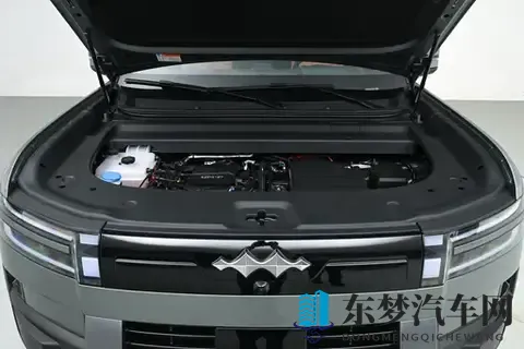 方程豹钛7：科技大空间SUV，全家出行皆能尽享舒适体验-1