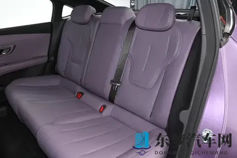 15万级新能源轿车如何破局？看看深蓝L06的均衡打法-2