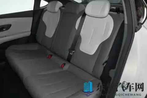 深蓝L06 2026款深度体验:670km续航背后,这辆车真的适合你吗?-3