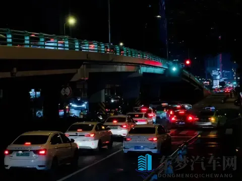 黄色软件app下:车轮上的数字革命,重塑未来驾驶-2