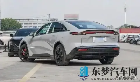 新款马自达EZ-6上市，家族式外观，内配大屏，综合续航1300公里！-1