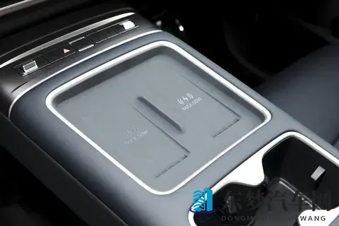 比亚迪又上新了，这车空间大续航强，还带智能座舱，香不香？-3