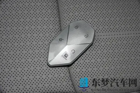 选对一台车,带娃、露营、回老家都不慌,我家这台SUV太够用了-1