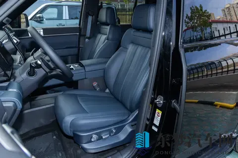 方程豹钛 7：家用 SUV 的实用选择，助力幸福生活-1