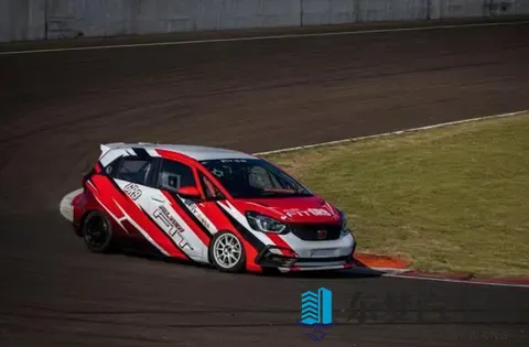 市场很热闹，用户更务实！如何看待争议之下的“飞度现象”-1