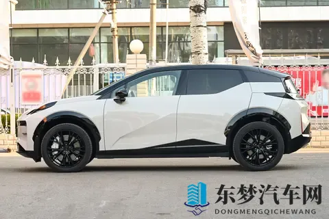 限时价1458万元起 焕新极氪X上市 配LV调光天幕-1