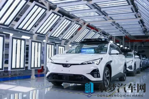 L4级无人驾驶来了！丰田与小马智行量产版铂智4X亮相-1