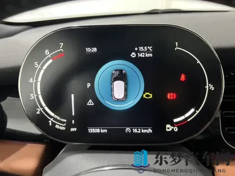 23年MINI COOPER S,准新车22万,精致女孩代步新选择?-1