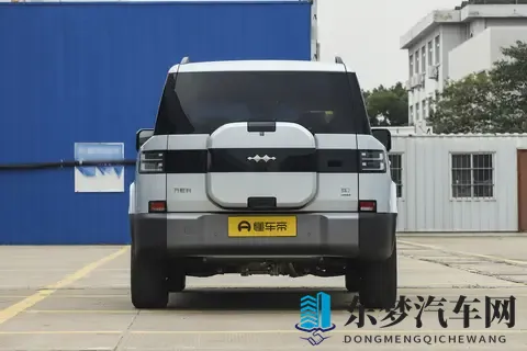 方程豹钛7四驱Max版深度体验：科技大空间SUV的务实之选-3