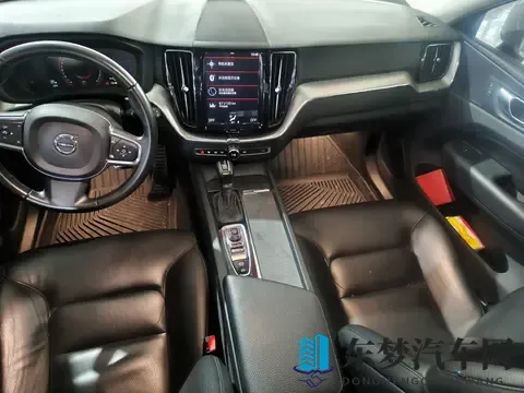 14万拿下北欧安全卫士，2019款沃尔沃XC60值不值？-3