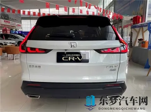 男生和女生一起拆拆拆很痛的真人：汽车维修技师：技术较量与团队协作挑战-2