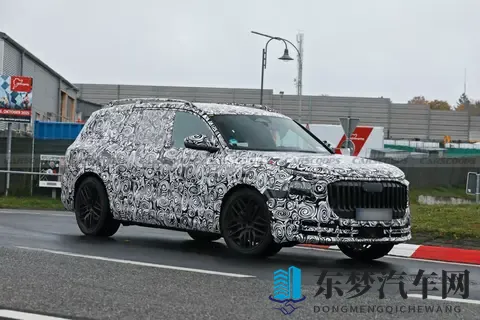 奥迪Q9霍希版谍照曝光，配40T V8引擎，明年亮相，剑指迈巴赫GLS-2