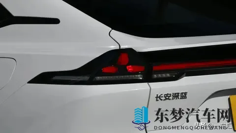 华为ADS加持,掀背轿跑+增程,2026款长安深蓝L07购买指南-2