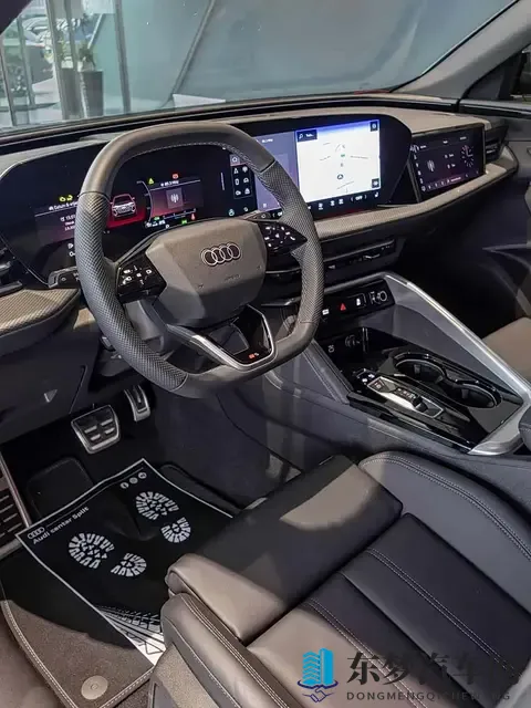 国产加长板上钉钉, 全新奥迪Q5海外实车曝光！内饰科技感直接拉满-2