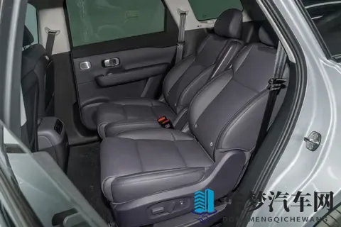 2026 款零跑 C16：18万级家用 SUV ，7 万台交付背后藏着多少惊喜？-3