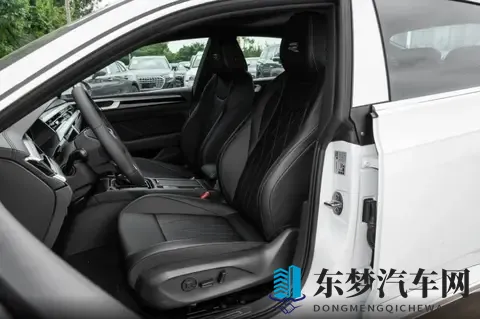 大众CC不再坚持，降价5万，无边框车门+掀背轿跑，如何选-1