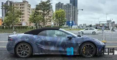 腾势Z敞篷跑车曝光！比亚迪的首款敞篷跑车！-2