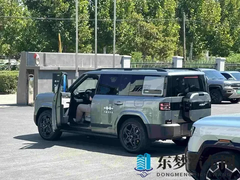 方程豹钛7卖爆了，大众途观L慌了，新能源车开始讲真话了-2