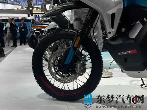 EICMA 2025：公升双缸+全可调悬架！春风1000 MT-X硬核ADV米兰亮相-3