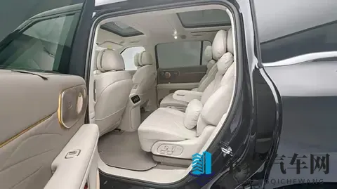 智己LS9正式开启预售 11月12日上市，预售权益价3369万起