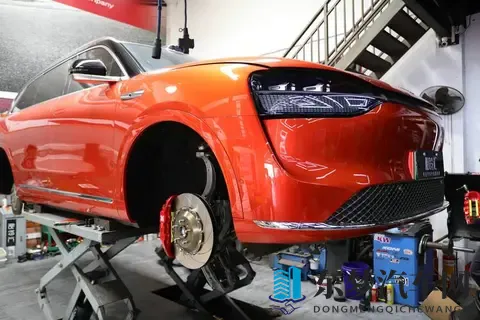 语音调光车窗：问界M9的黑科技还是未来趋势？-1