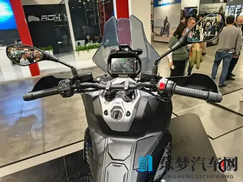 EICMA 2025：Aprilia SR GT 400跨界踏板，融合丰富电控与探险灵魂-3