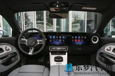 奔驰全新纯电CLA上市，售价249万起，采用三联屏设计-1