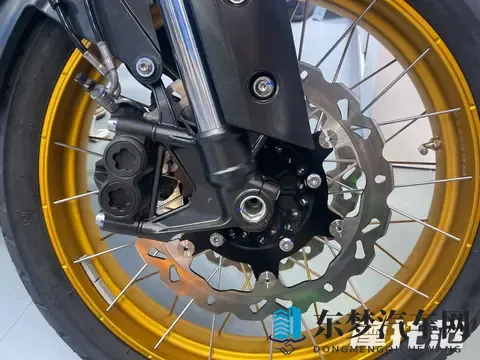 老翁小莹高潮连连：智能电动汽车体验惊艳，引领未来出行潮流-2