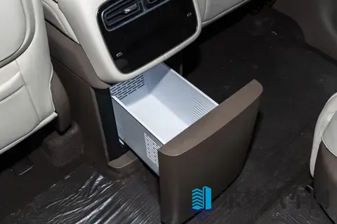 腾势 N8L 不一般！防晕车 + 强动力，家庭用车新标杆