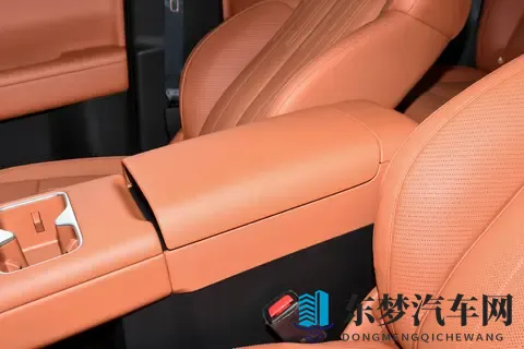 方程豹钛7试驾:这车到底能不能买?全家一起看车才靠谱-2