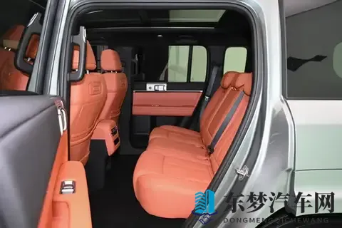 方程豹钛7实测：家庭出行“空间魔术师”，解决家庭用车痛点-2