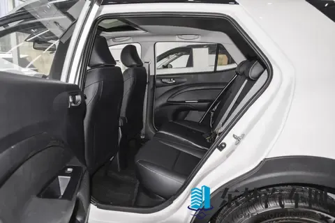 时隔4年再度更新！补贴后648万起，标配14L+CVT，起亚奕跑-3