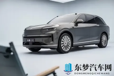 鸿蒙智行碾压 BBA，吉利狂销 30 万辆！金九银十的最大赢家藏不住了-2