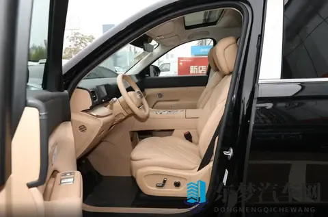 综合续航可达1400km,1899万起售的风云T11,怎么样-1