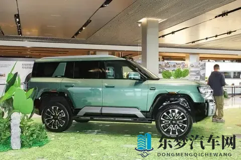 3788万元起豹8大五座版上市！第二排升级+华为A D S 4，爆款预定-2