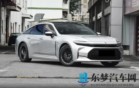 一文看懂皇冠（进口）购车指南，解读配置差异，应该怎么选？-1