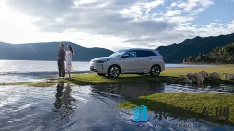 自适应悬架+全时四驱,涨价2万!这台问界兄弟车还值得买吗?-3