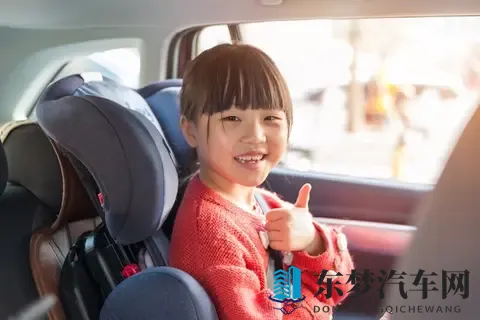 真相揭秘：车里最安全的位置竟是它！大多数人都选错了-3