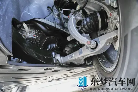 方程豹钛7:科技大空间SUV,解决家庭用车痛点,选TA就对了-1