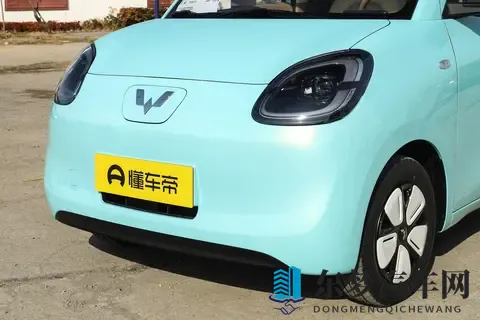 五菱宏光MINI EV四门版解读，应该怎么选？-1