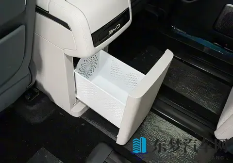 218km纯电续航+激光雷达!2026款比亚迪夏上市 限时1968万起-3