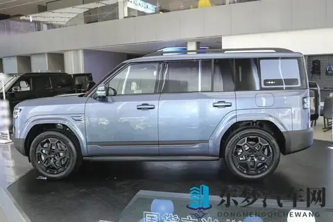 比亚迪又上狠货！方盒子造型+豪华内饰，综合续航1300KM！-3