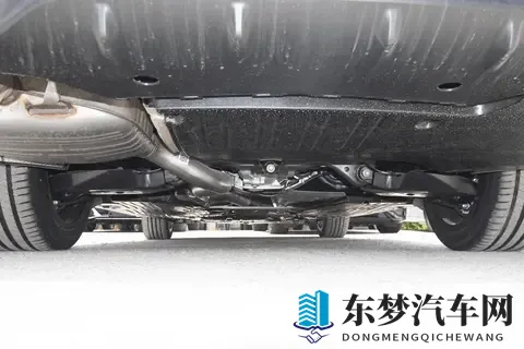 2025款奔驰C级购车指南：配置差异与选买建议-3