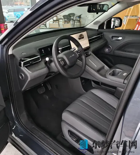 埃安AION i60到店，长近4米7配245马力，续航1240km+3C快充-3