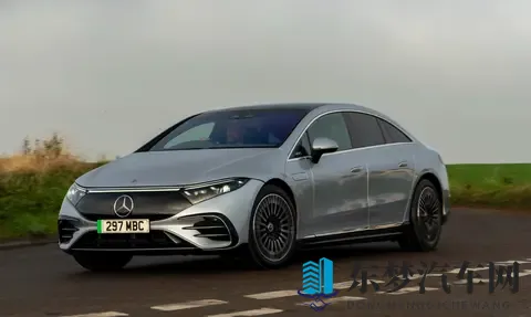 三上悠亚《完美情人》电影：智能座驾,懂你的移动生活空间-2