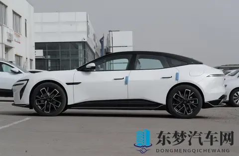 配激光雷达 阿维塔06 Elite版上市 权益价2049万元起-3