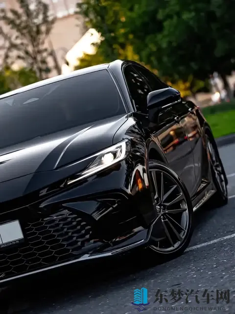 丰田凯美瑞降价后 13 万 直接把家用 B 级车的 “痛点” 全解决了！-1